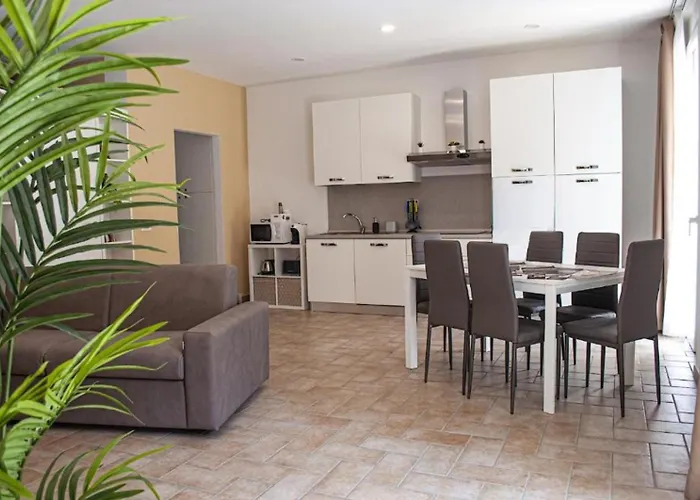 Borgo San Lorenzo Tatil Evi *