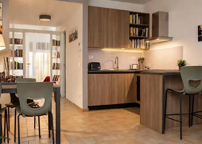 Borgo San Lorenzo Tatil Evi *